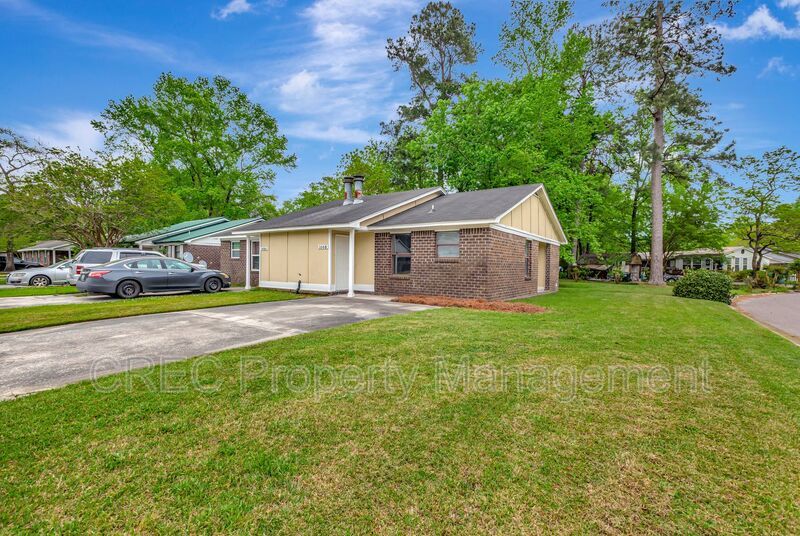 MOVE IN SPECIAL! Two Bedroom Pet-Friendly Unit in Gadsden Acres! property image