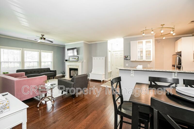 Move-In Ready & Fully Furnished Chic Condo in Grove Park at Grand Oaks property image
