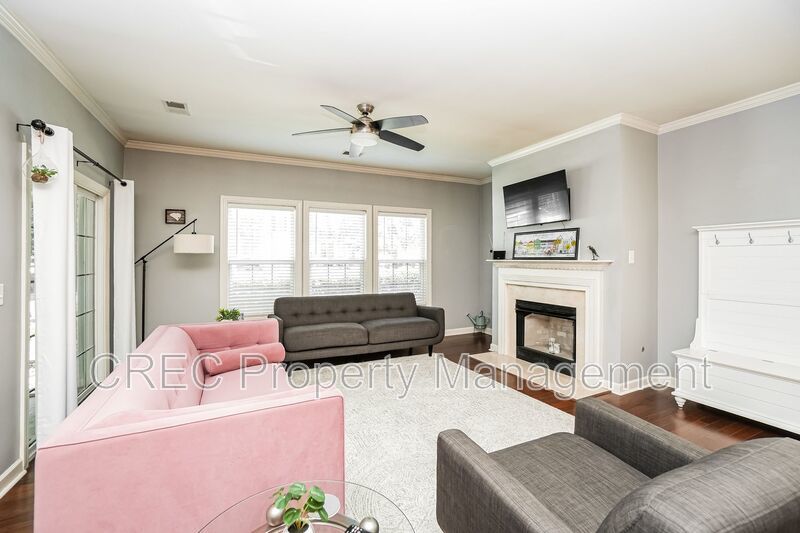 Move-In Ready & Fully Furnished Chic Condo in Grove Park at Grand Oaks property image