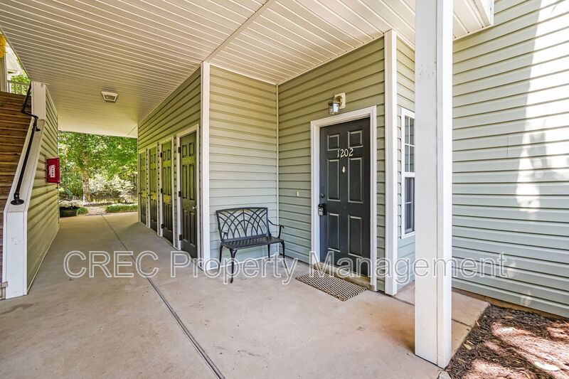 Move-In Ready & Fully Furnished Chic Condo in Grove Park at Grand Oaks property image