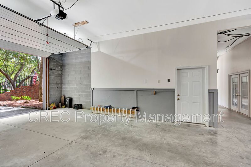 Elevated Elegance with Boat Access — A Property That Shines property image