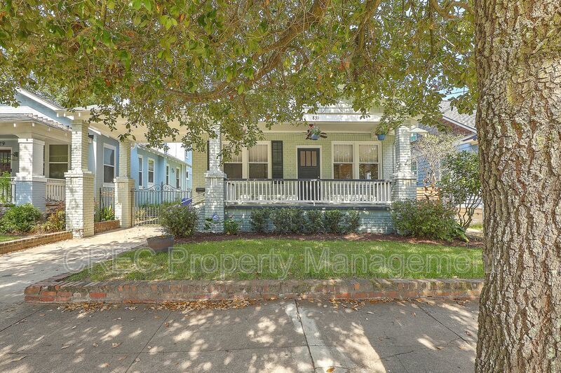 Charleston Brick Bungalow! property image