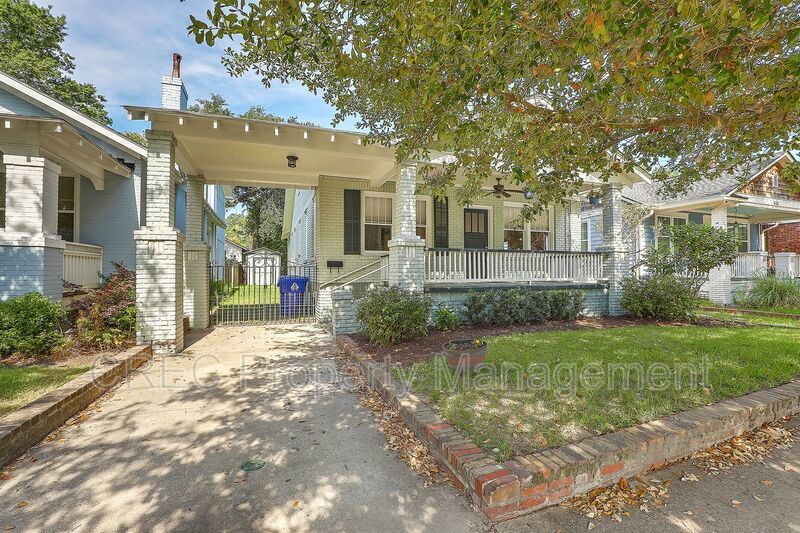 Charleston Brick Bungalow! property image