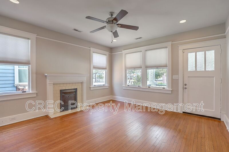 Charleston Brick Bungalow! property image