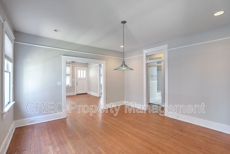 Charleston Brick Bungalow! property image