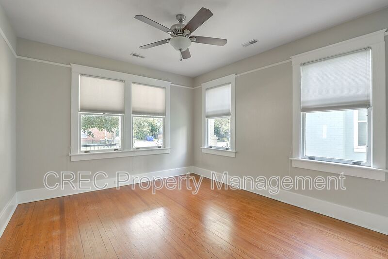 Charleston Brick Bungalow! property image