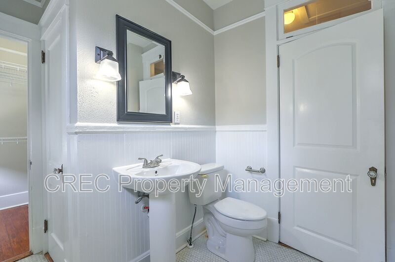 Charleston Brick Bungalow! property image