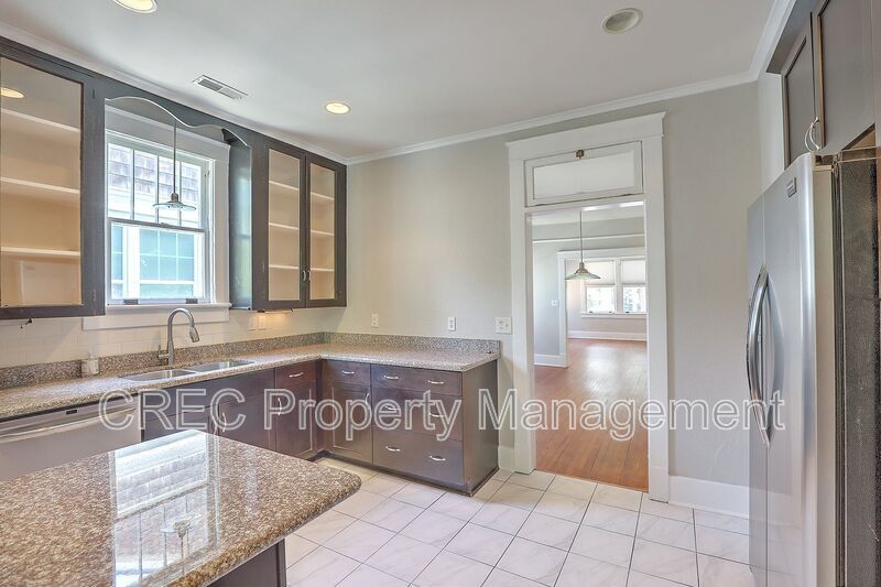 Charleston Brick Bungalow! property image