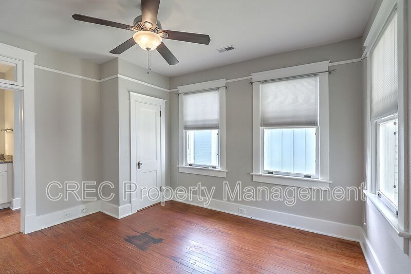 Charleston Brick Bungalow! property image