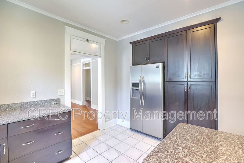 Charleston Brick Bungalow! property image