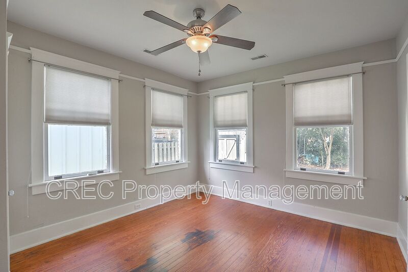 Charleston Brick Bungalow! property image