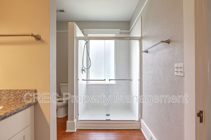 Charleston Brick Bungalow! property image