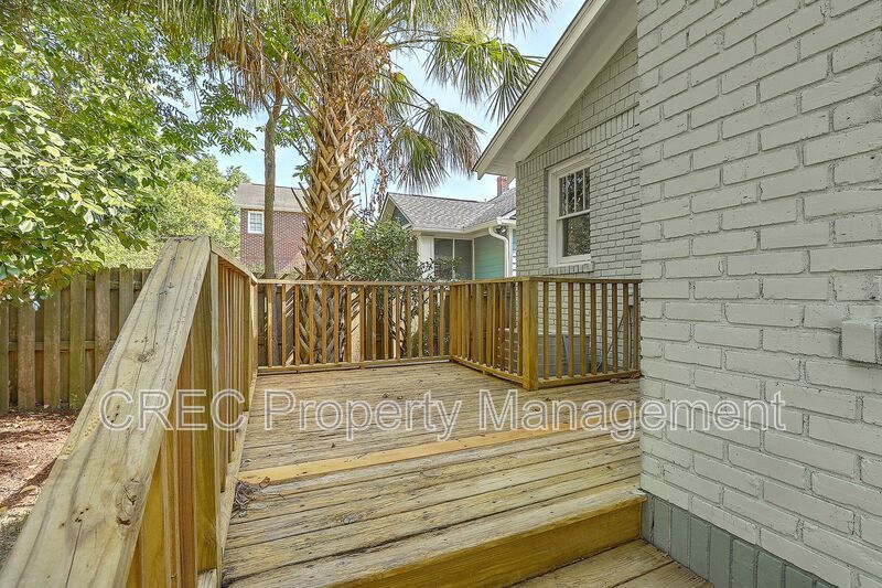 Charleston Brick Bungalow! property image