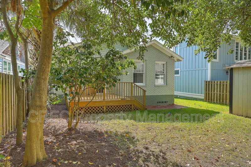 Charleston Brick Bungalow! property image