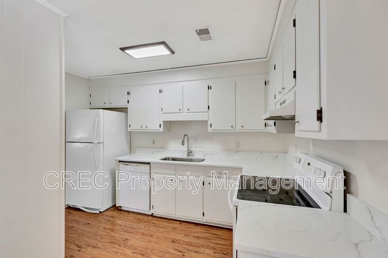 Lovely Ladson Brick Ranch! property image