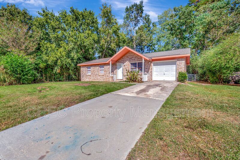 Lovely Ladson Brick Ranch! property image