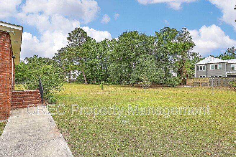 Perfect Mount Pleasant Location! property image