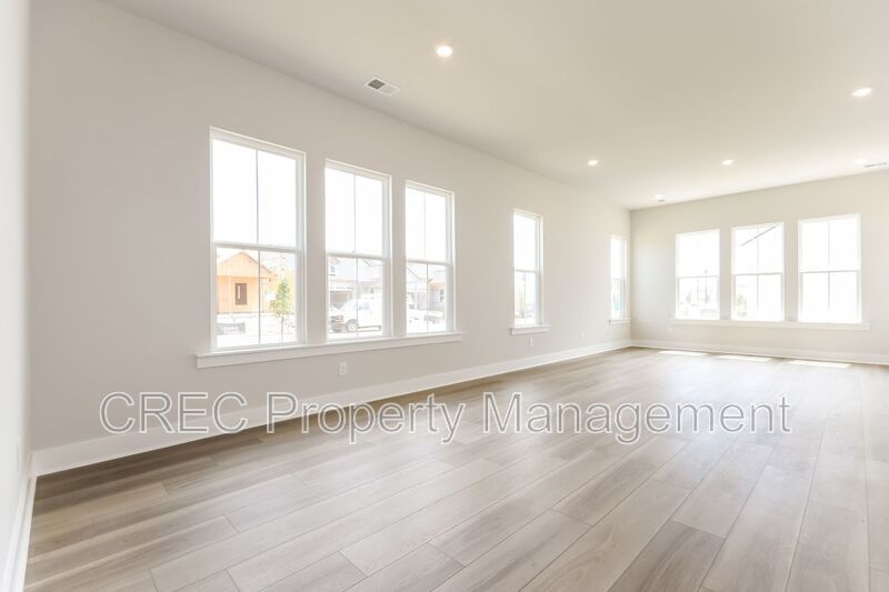 1205 Carnes Crossing property image