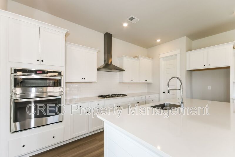 1205 Carnes Crossing property image