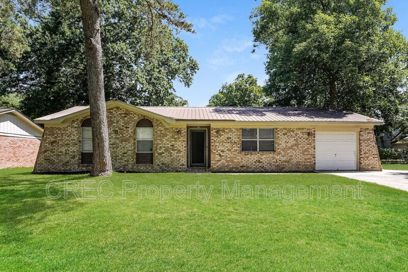 111 Finch St property image
