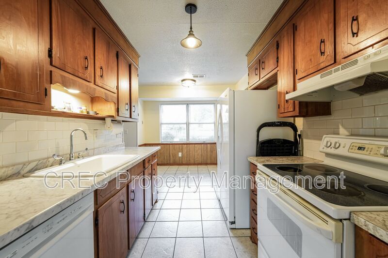 111 Finch St property image
