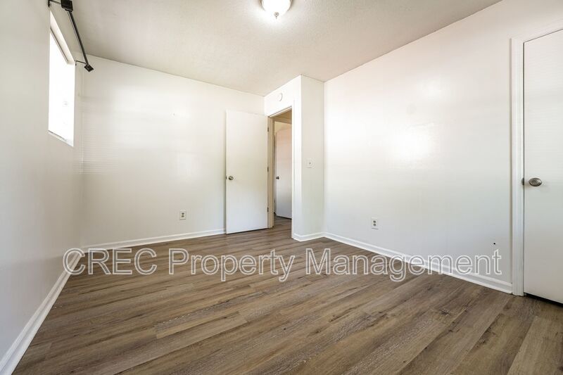 111 Finch St property image