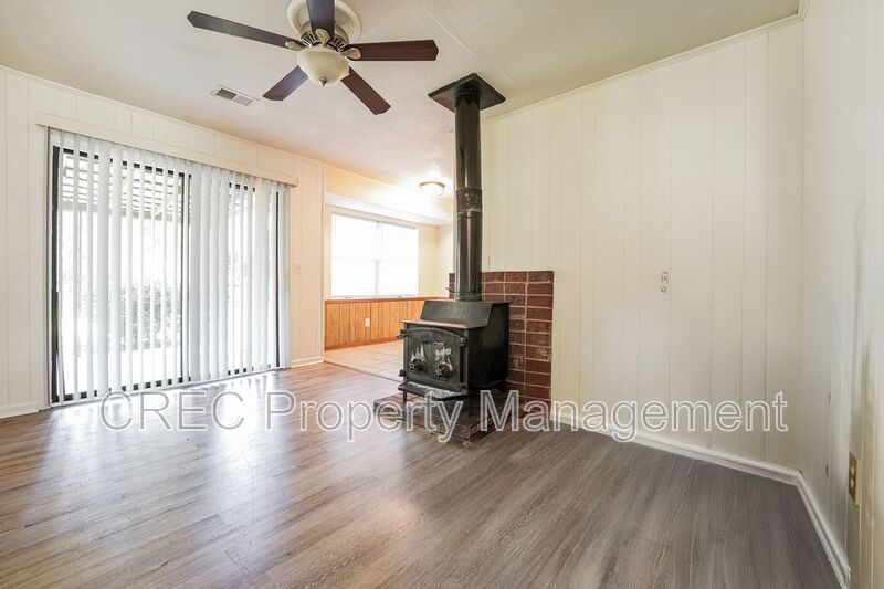 111 Finch St property image