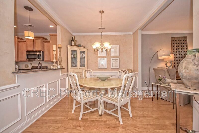 Gorgeous Park West Townhome! property image