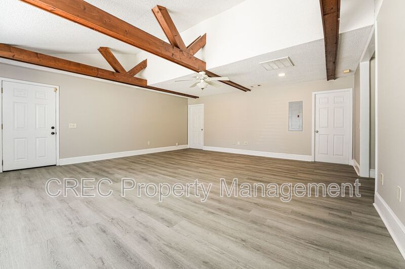 Spacious Summerville Ranch Style Home property image
