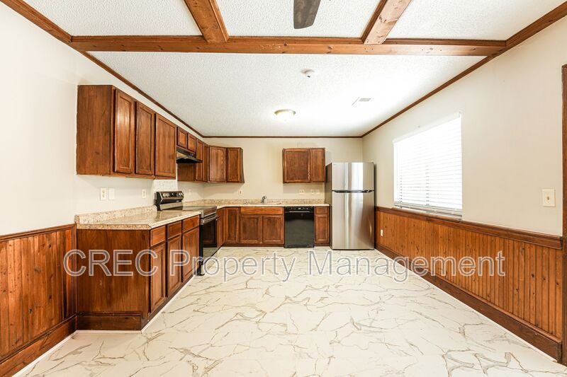 Spacious Summerville Ranch Style Home property image