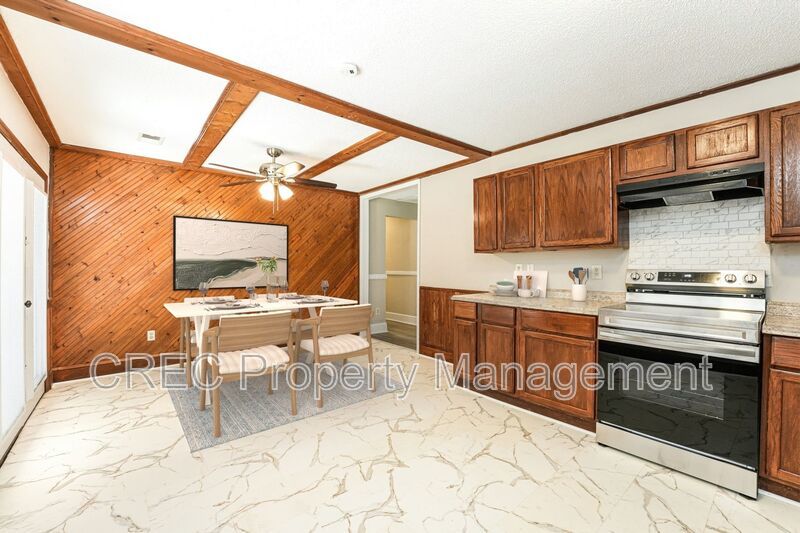 Spacious Summerville Ranch Style Home property image