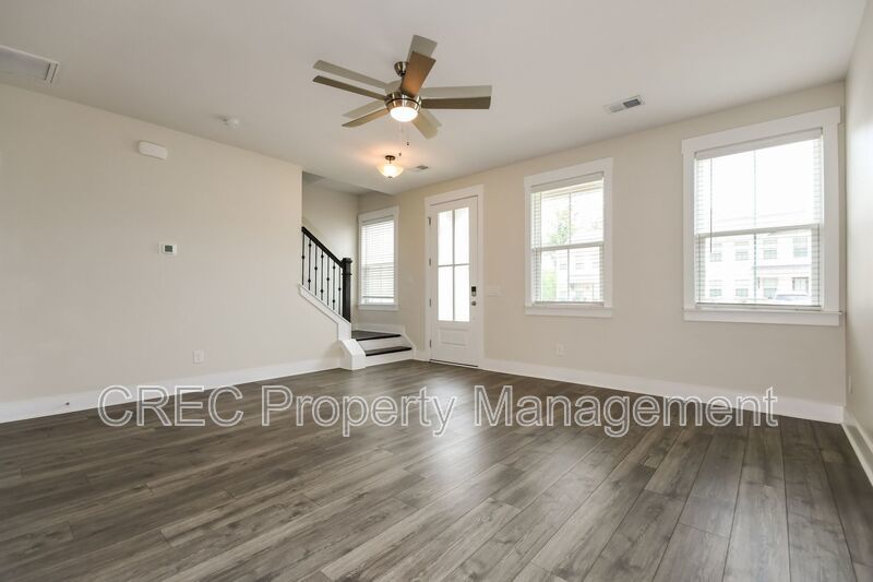 Beautiful End Unit Townhome In The Park at Rivers Edge! property image