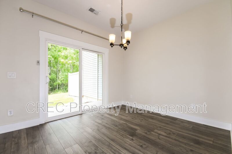 Beautiful End Unit Townhome In The Park at Rivers Edge! property image
