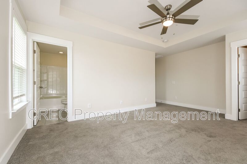 Beautiful End Unit Townhome In The Park at Rivers Edge! property image