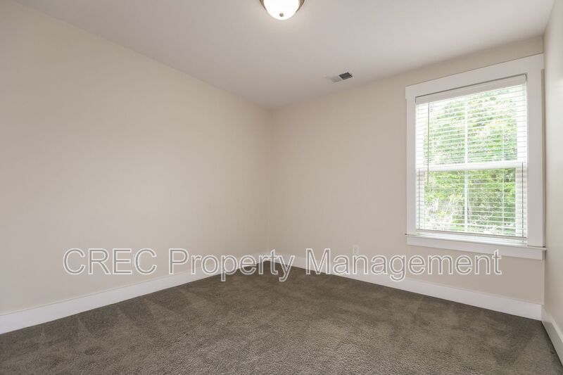 Beautiful End Unit Townhome In The Park at Rivers Edge! property image