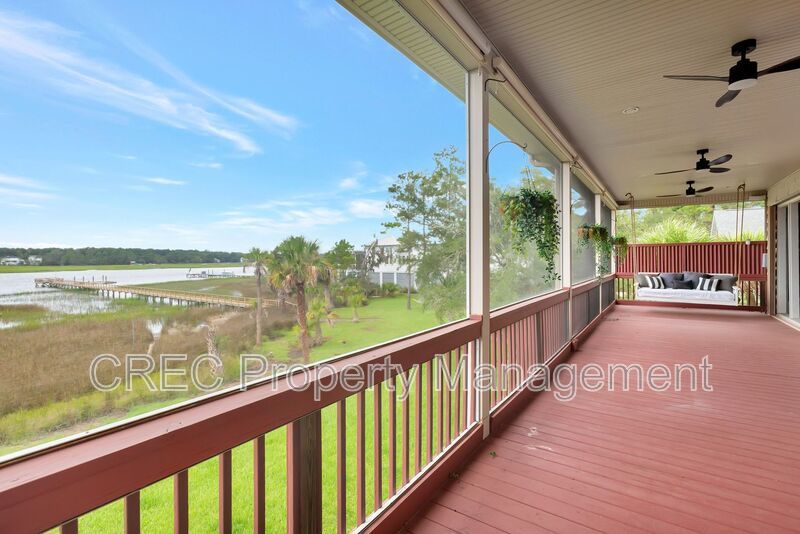 Elevated Elegance with Boat Access — A Property That Shines property image