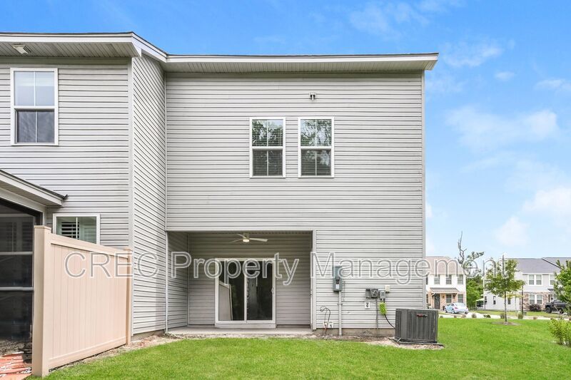 Beautiful End Unit Townhome In The Park at Rivers Edge! property image
