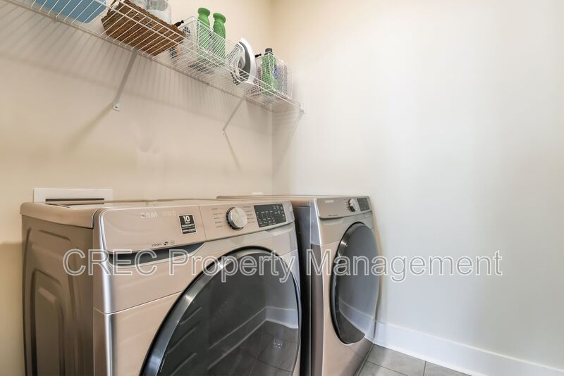 Beautiful End Unit Townhome In The Park at Rivers Edge! property image