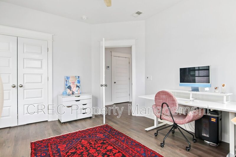 NEW PRICE & FREE MONTH OF RENT! Luxurious End-Unit Townhome with Elevator & Gourmet Kitchen – 4 Beds, 3.5 Baths, Prime Location! property image