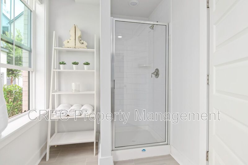 NEW PRICE & FREE MONTH OF RENT! Luxurious End-Unit Townhome with Elevator & Gourmet Kitchen – 4 Beds, 3.5 Baths, Prime Location! property image