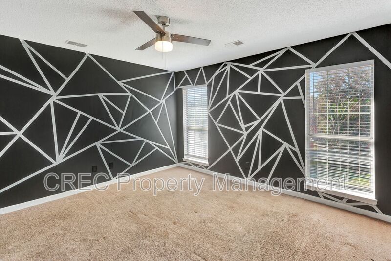 Spacious 4-Bedroom Home with Large Private Backyard property image