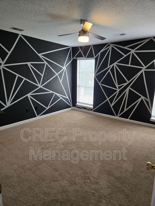 Spacious 4-Bedroom Home with Large Private Backyard property image