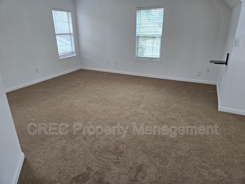 Spacious 4-Bedroom Home with Large Private Backyard property image