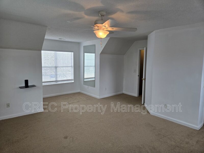 Spacious 4-Bedroom Home with Large Private Backyard property image