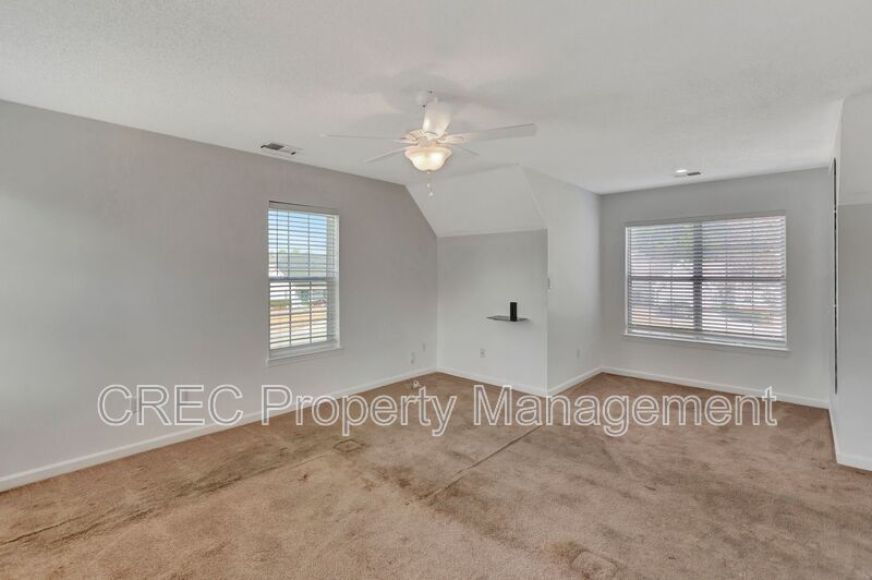 Spacious 4-Bedroom Home with Large Private Backyard property image