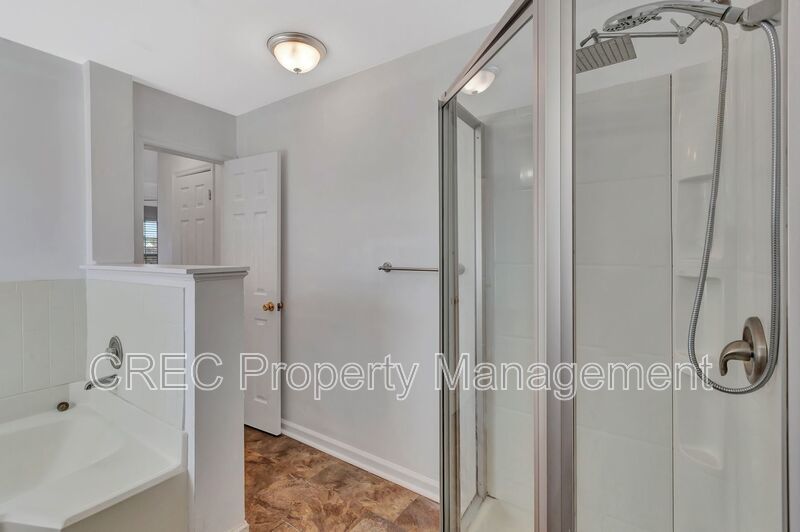 Spacious 4-Bedroom Home with Large Private Backyard property image