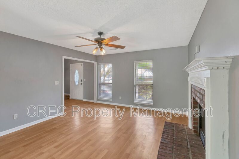 Spacious 4-Bedroom Home with Large Private Backyard property image