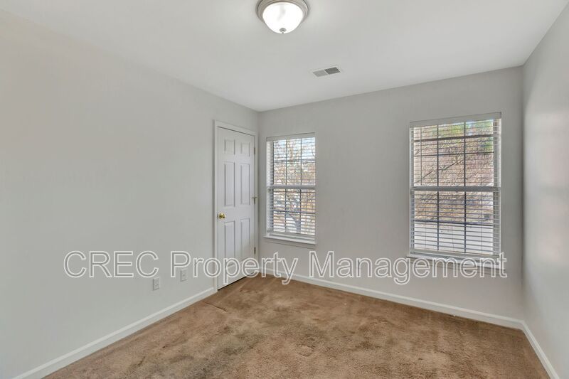 Spacious 4-Bedroom Home with Large Private Backyard property image