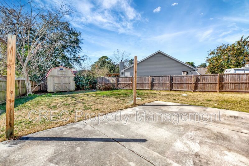 Spacious 4-Bedroom Home with Large Private Backyard property image