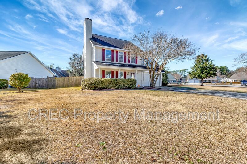 Spacious 4-Bedroom Home with Large Private Backyard property image